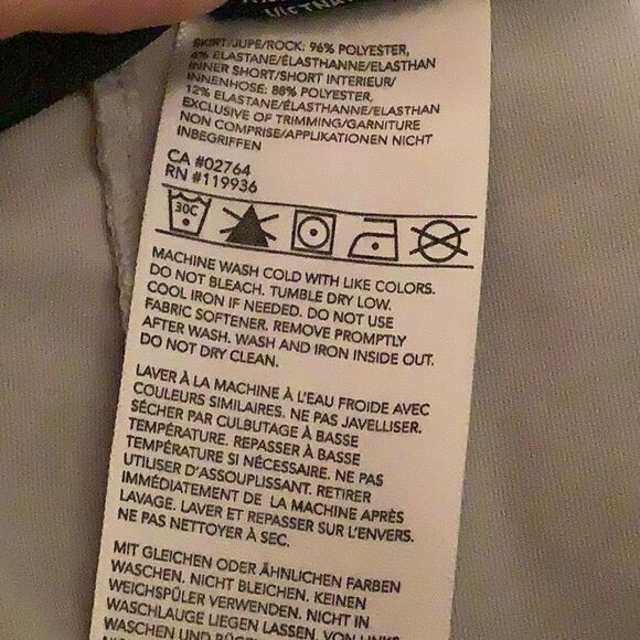 Nivo Golf Skort in White Blue and Green with 2 Front Slide in Pockets 2 Back - Picture 5 of 5